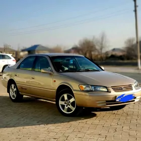 Toyota Camry 1999