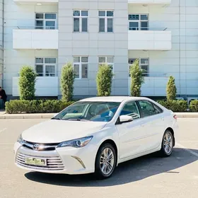 Toyota Camry 2017