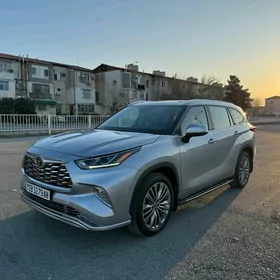 Toyota Highlander 2021