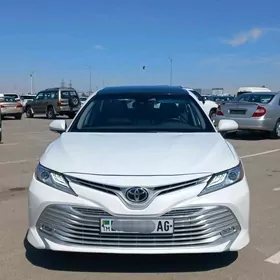 Toyota Camry 2020