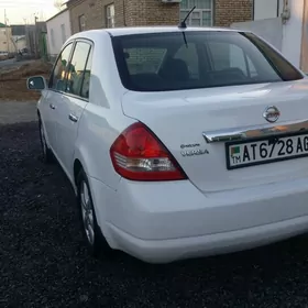 Nissan Versa 2010