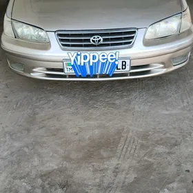 Toyota Camry 1999