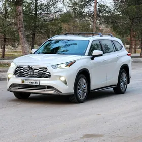 Toyota Highlander 2020