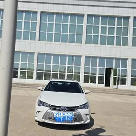 Toyota Camry 2017