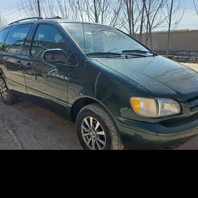 Toyota Sienna 2000