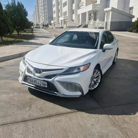 Toyota Camry 2018