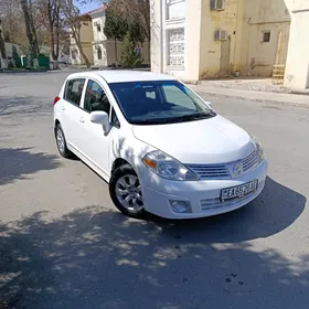 Nissan Versa 2010