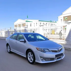 Toyota Camry 2013