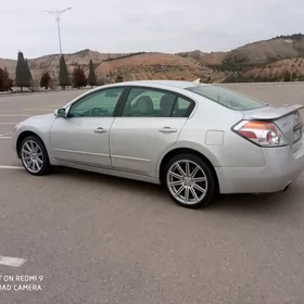 Nissan Altima 2008