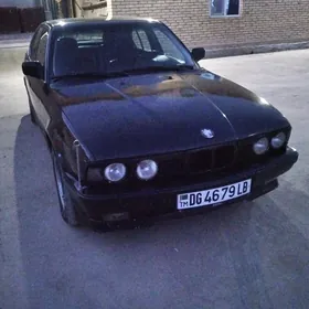 BMW 525 1990