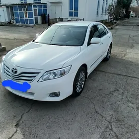 Toyota Camry 2010