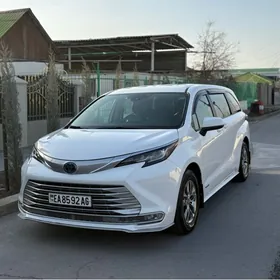 Toyota Sienna 2021