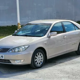 Toyota Camry 2004