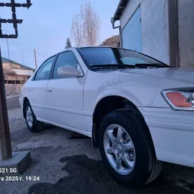 Toyota Camry 2000