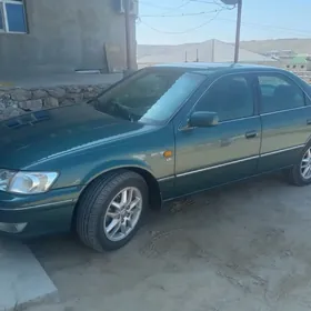 Toyota Camry 2000