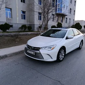 Toyota Camry 2017