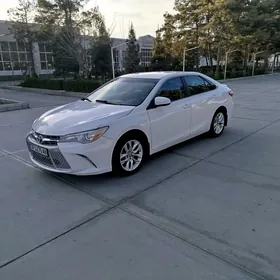 Toyota Camry 2016