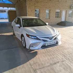 Toyota Camry 2022