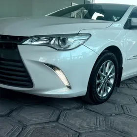 Toyota Camry 2017