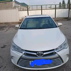 Toyota Camry 2017