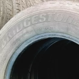 BRIDGESTONE 235 65 16