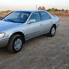 Toyota Camry 2000