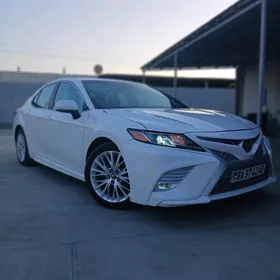 Toyota Camry 2018