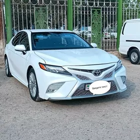 Toyota Camry 2018