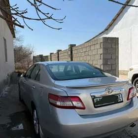 Toyota Camry 2011