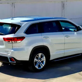 Toyota Highlander 2019