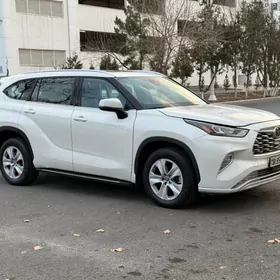 Toyota Highlander 2020