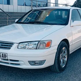 Toyota Camry 2000