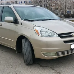 Toyota Sienna 2004