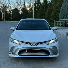 Toyota Camry 2023