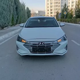 Hyundai Elantra 2020