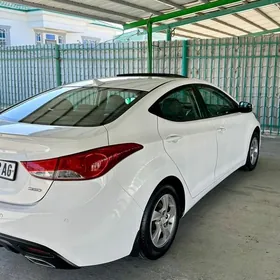 Hyundai Elantra 2011