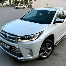 Toyota Highlander 2019