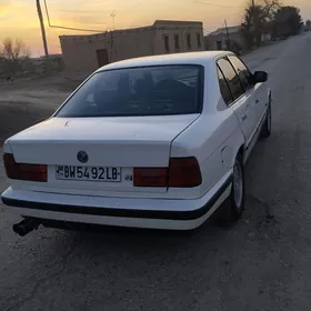 BMW 525 1990