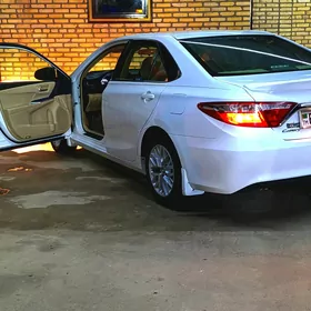 Toyota Camry 2017