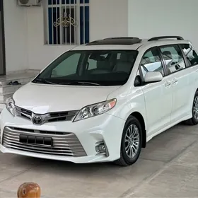 Toyota Sienna 2018