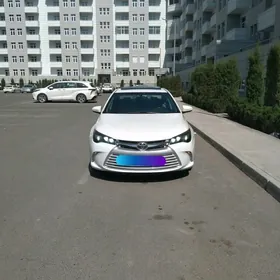 Toyota Camry 2017