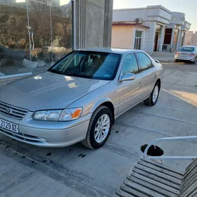 Toyota Camry 2000