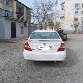 Toyota Camry 2004