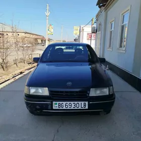 Opel Vectra 1989