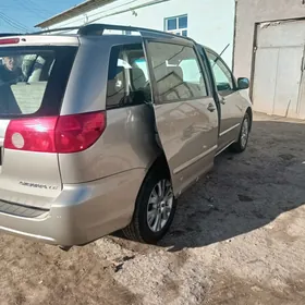 Toyota Sienna 2008