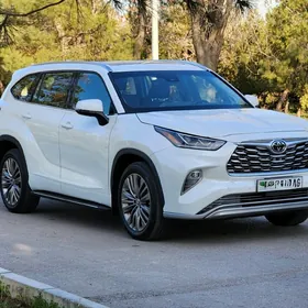 Toyota Highlander 2022