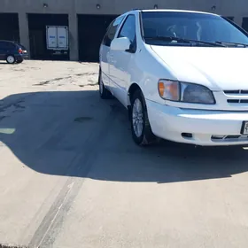 Toyota Sienna 2000