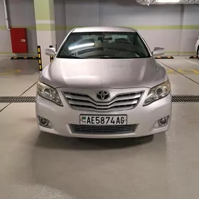 Toyota Camry 2011