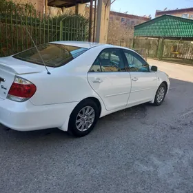 Toyota Camry 2004