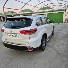 Toyota Highlander 2017